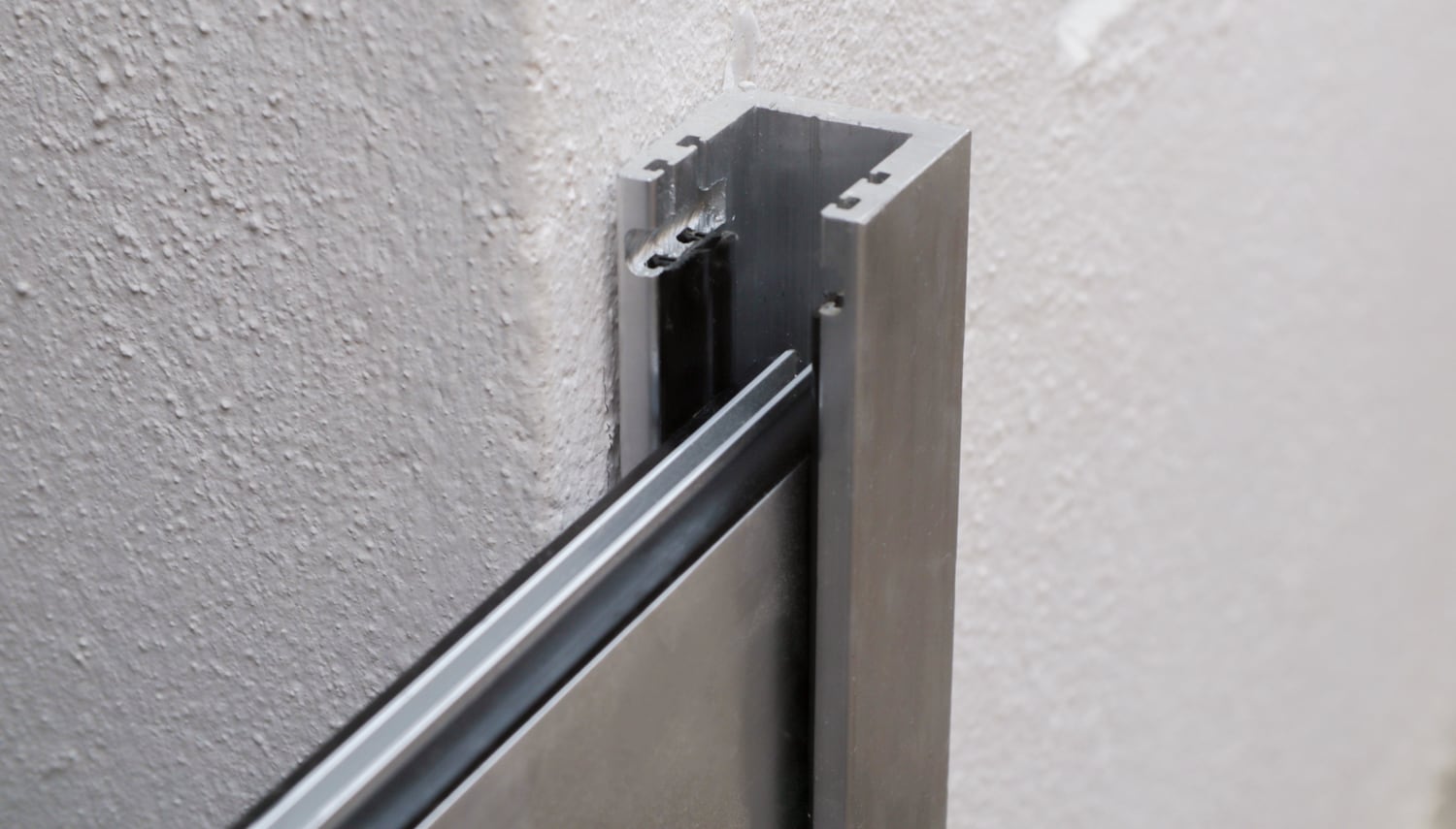 protection bas de porte aluminium 